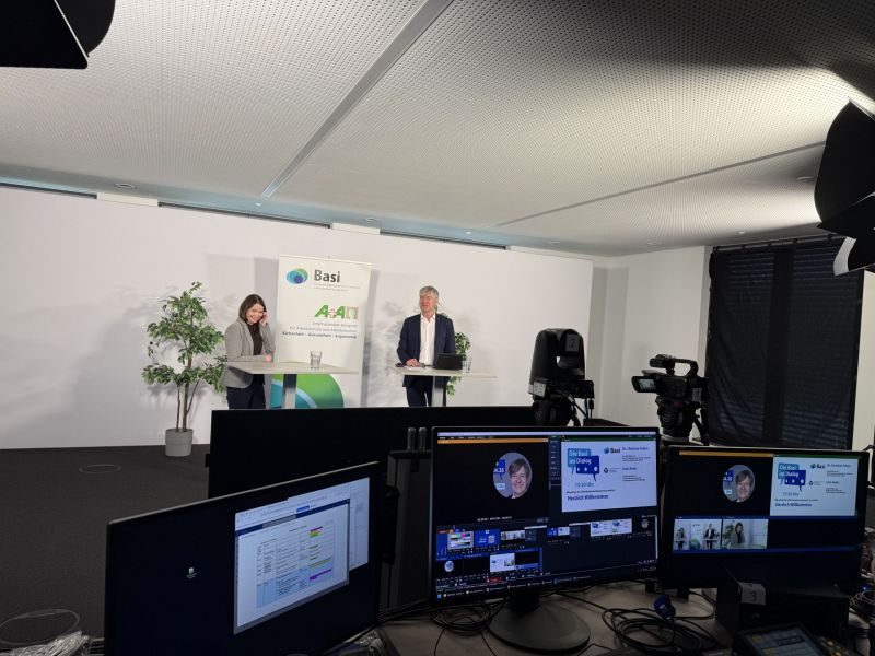 die-basi-im-dialog-nicht-die-psyche-pruefen-sondern-die-arbeitsbedingungen